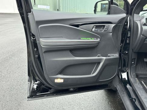 New 2026 Honda Ridgeline Black Edition image 5