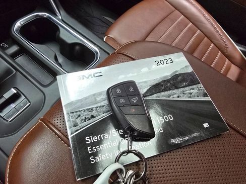 Used 2023 GMC Sierra 1500 Denali Ultimate image 34