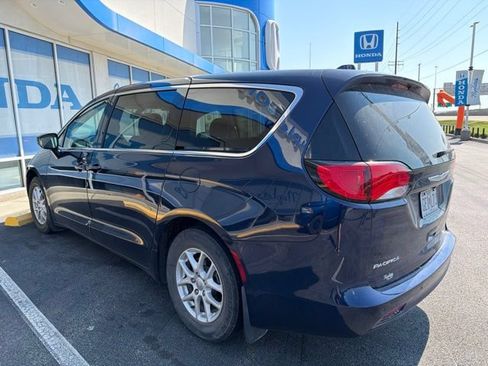 Used 2018 Chrysler Pacifica LX FWD image 4