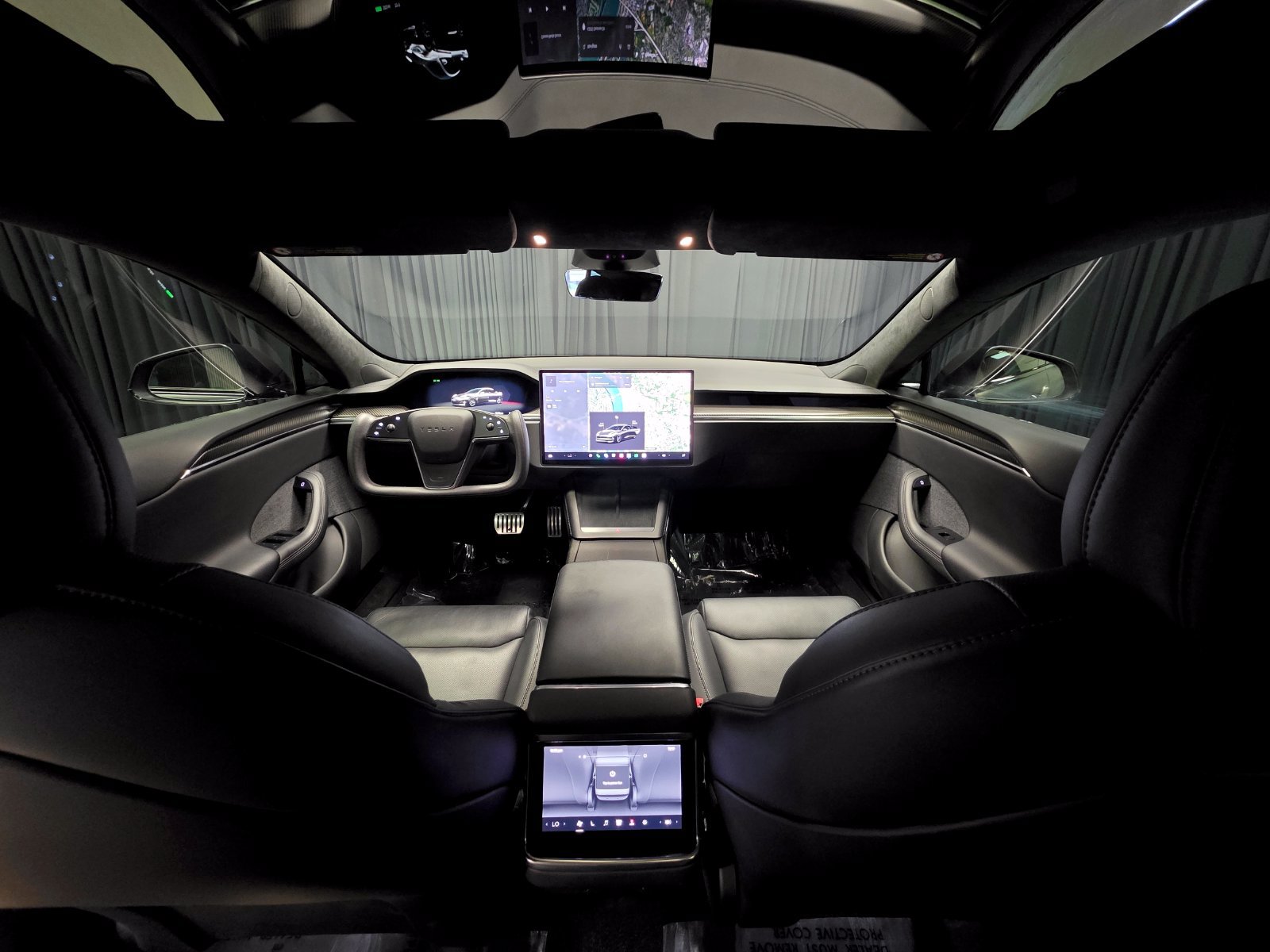 Used 2022 Tesla Model S Plaid AWD/4WD image 2