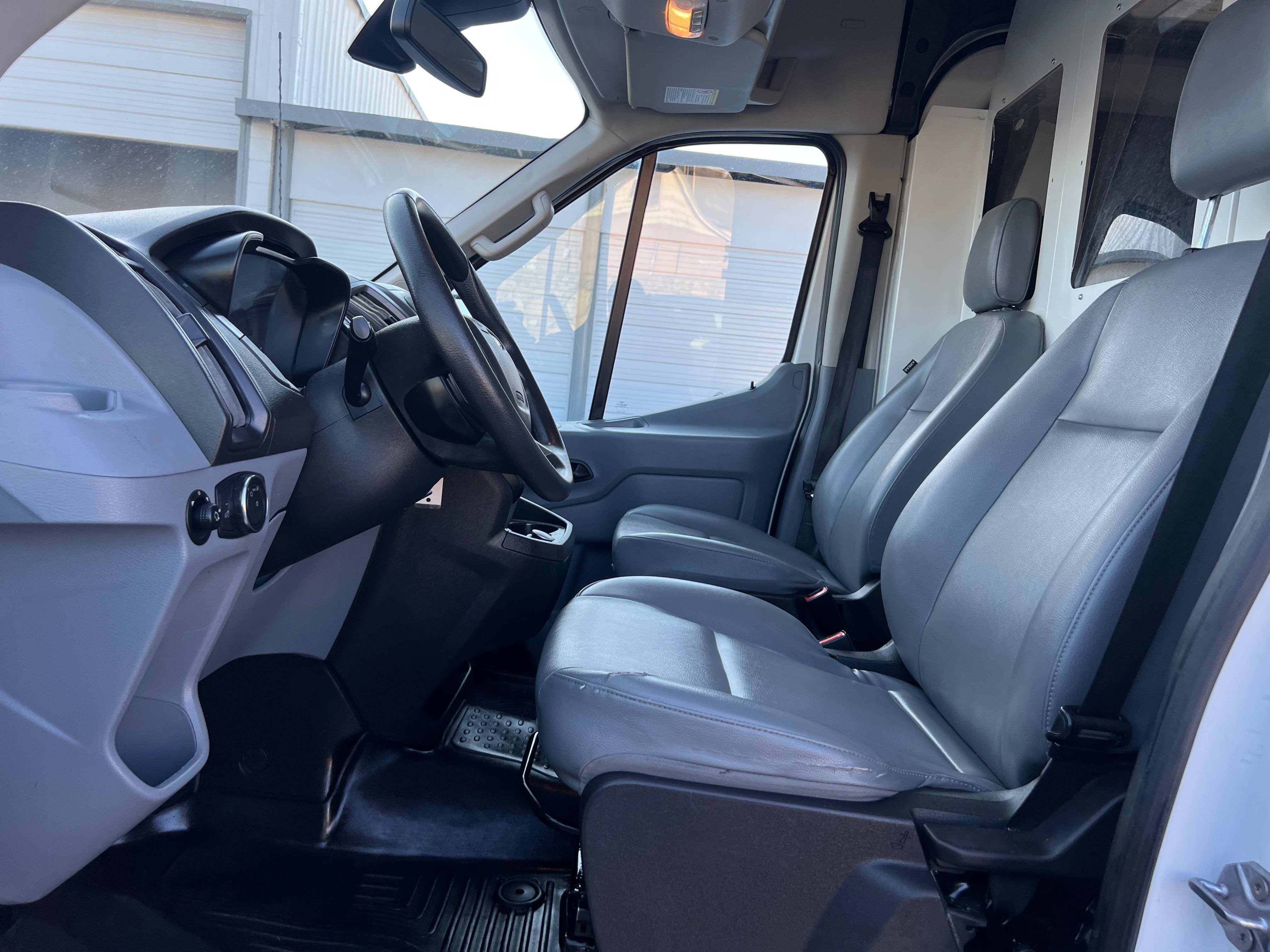 Used 2019 Ford Transit 250 148 High Roof RWD image 10