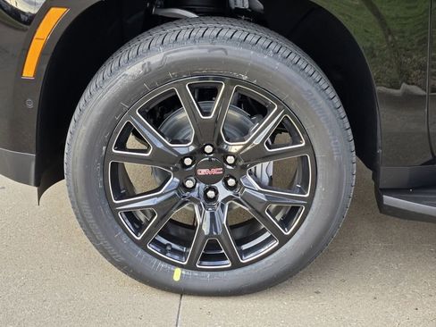 New 2026 GMC Yukon XL Elevation w/ Elevation Premium Package image 8