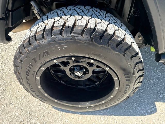 Used 2019 Jeep Wrangler Unlimited Sport S AWD/4WD image 11