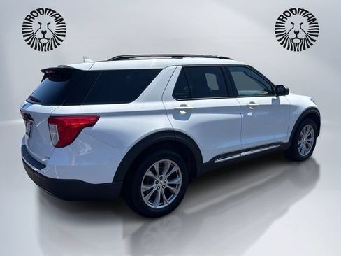 Used 2020 Ford Explorer XLT w/ Equipment Group 202A AWD/4WD image 6