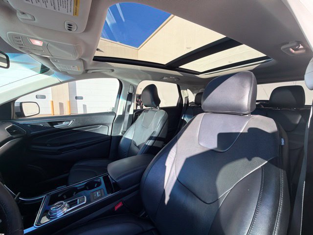 Used 2019 Ford Edge Titanium w/ Equipment Group 301A AWD/4WD image 33
