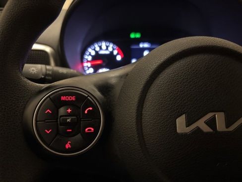 Certified 2022 Kia Soul LX image 14