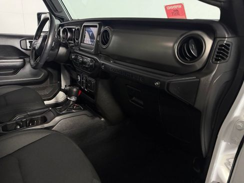 Used 2022 Jeep Wrangler Unlimited Sport AWD/4WD image 30