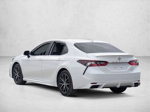 Used 2024 Toyota Camry SE FWD image 7