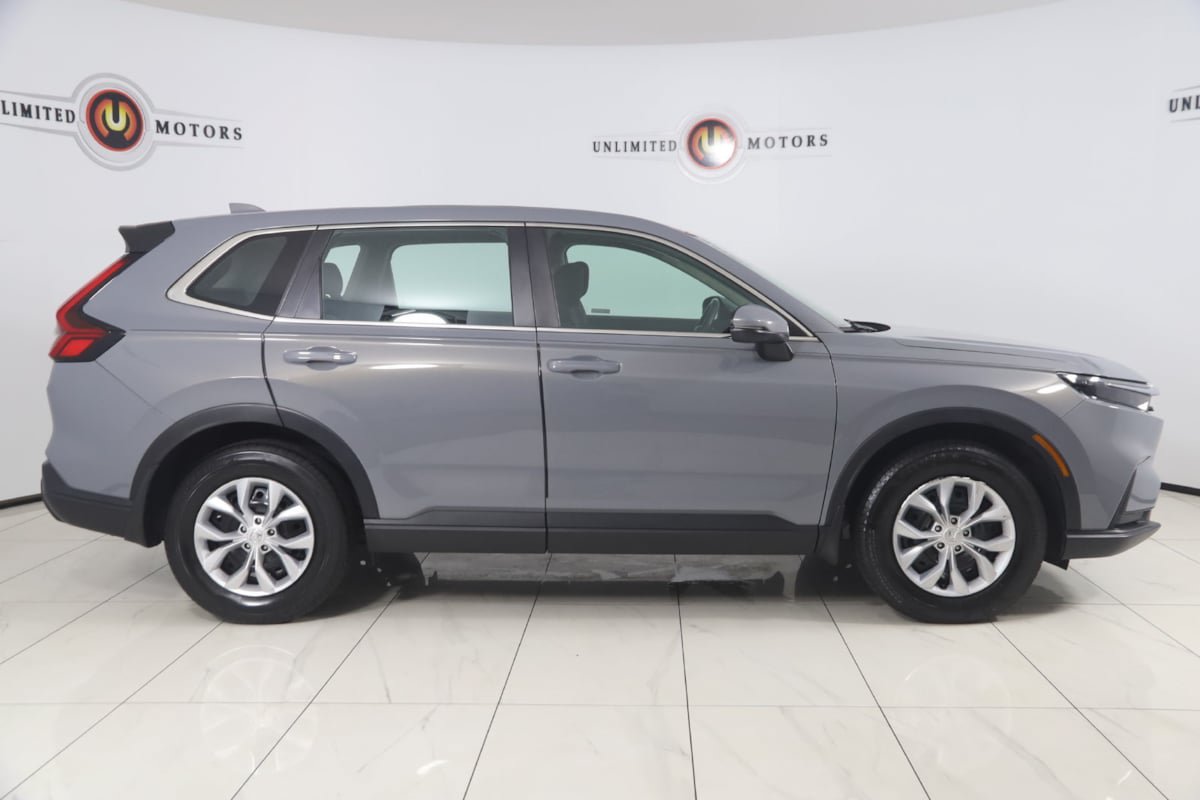 Used 2024 Honda CR-V LX image 2