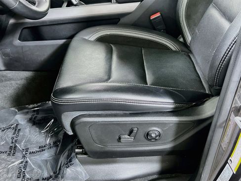 Used 2023 RAM 1500 Laramie AWD/4WD image 19