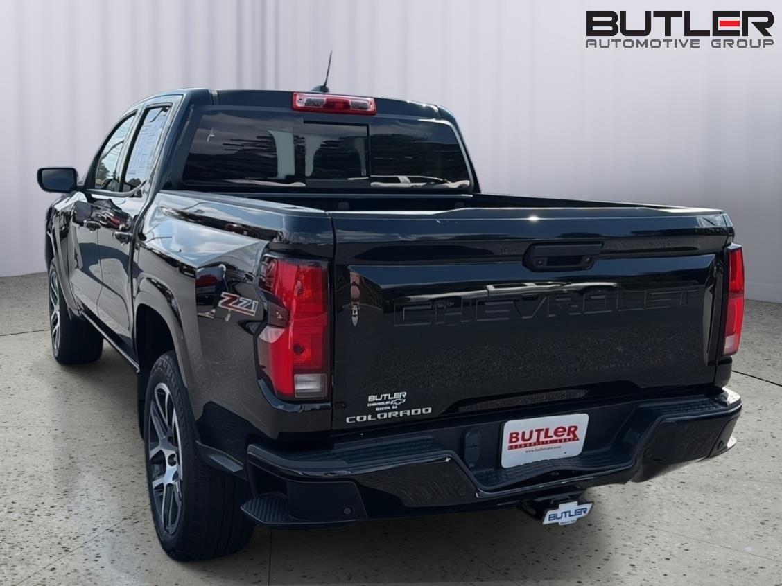 Certified 2024 Chevrolet Colorado Z71 w/ Z71 Convenience Package 2 AWD/4WD image 5