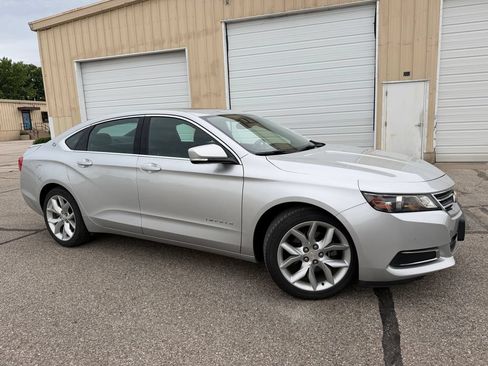 Used 2017 Chevrolet Impala LT w/ Leather Package FWD image 5