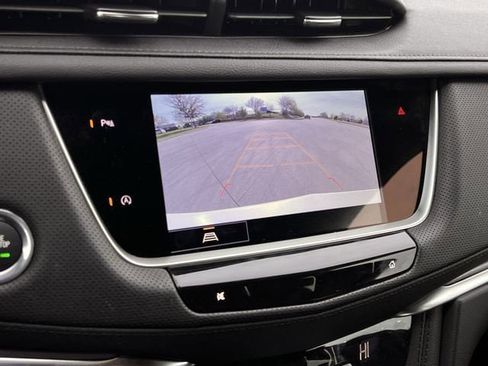 New 2026 Cadillac XT5 Luxury image 16