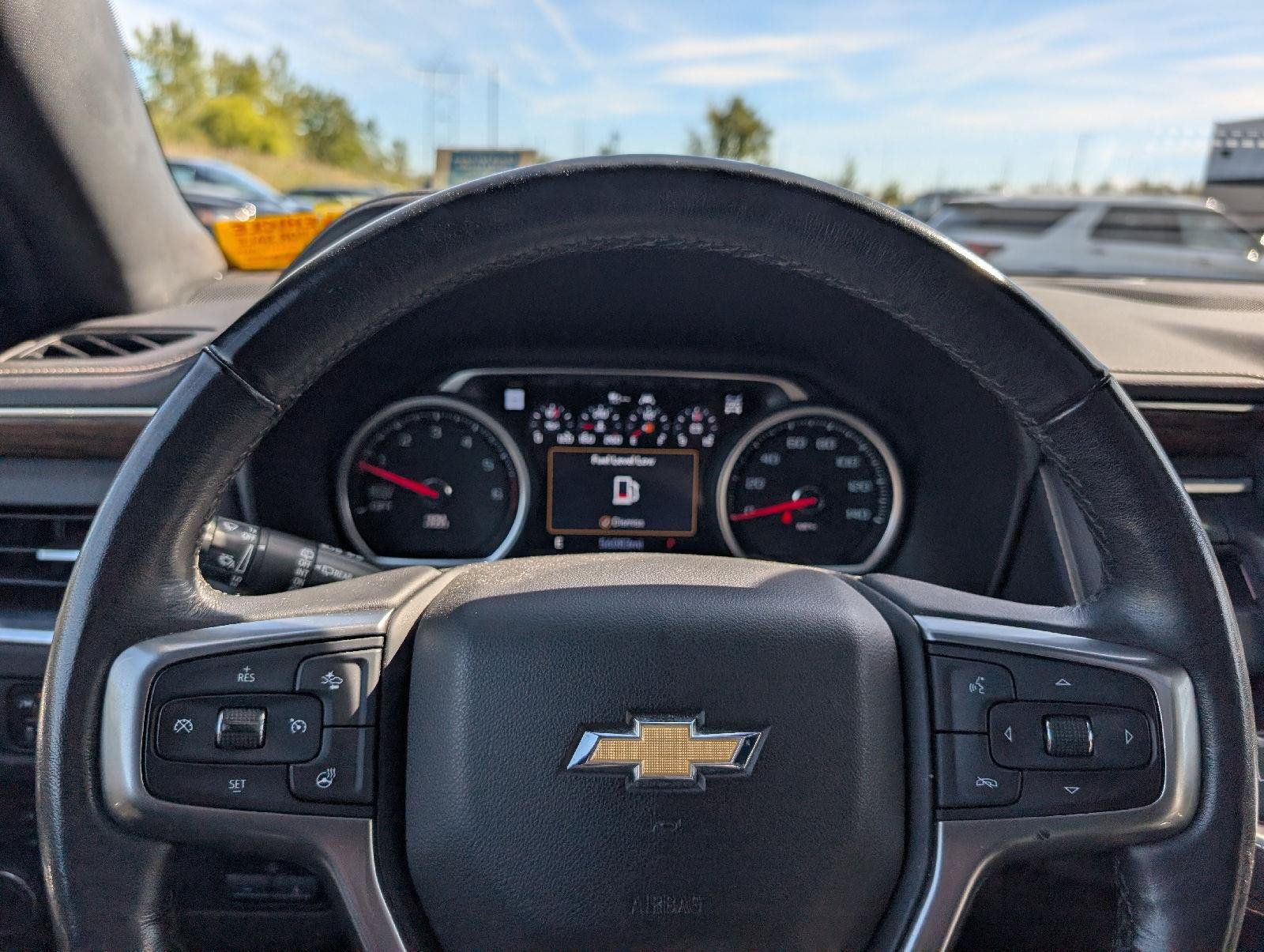 Used 2021 Chevrolet Tahoe Premier w/ Premium Package AWD/4WD image 12