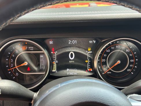 Used 2020 Jeep Wrangler Unlimited Sahara AWD/4WD image 19