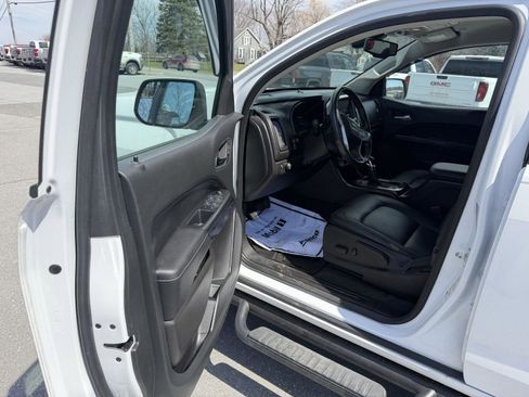 Used 2022 GMC Canyon Elevation w/ Elevation Premium Package RWD image 10