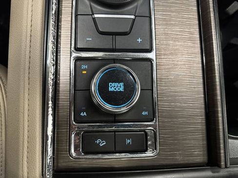 Used 2022 Ford Expedition Max Limited image 26