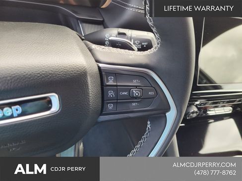 New 2025 Jeep Grand Cherokee Laredo image 20