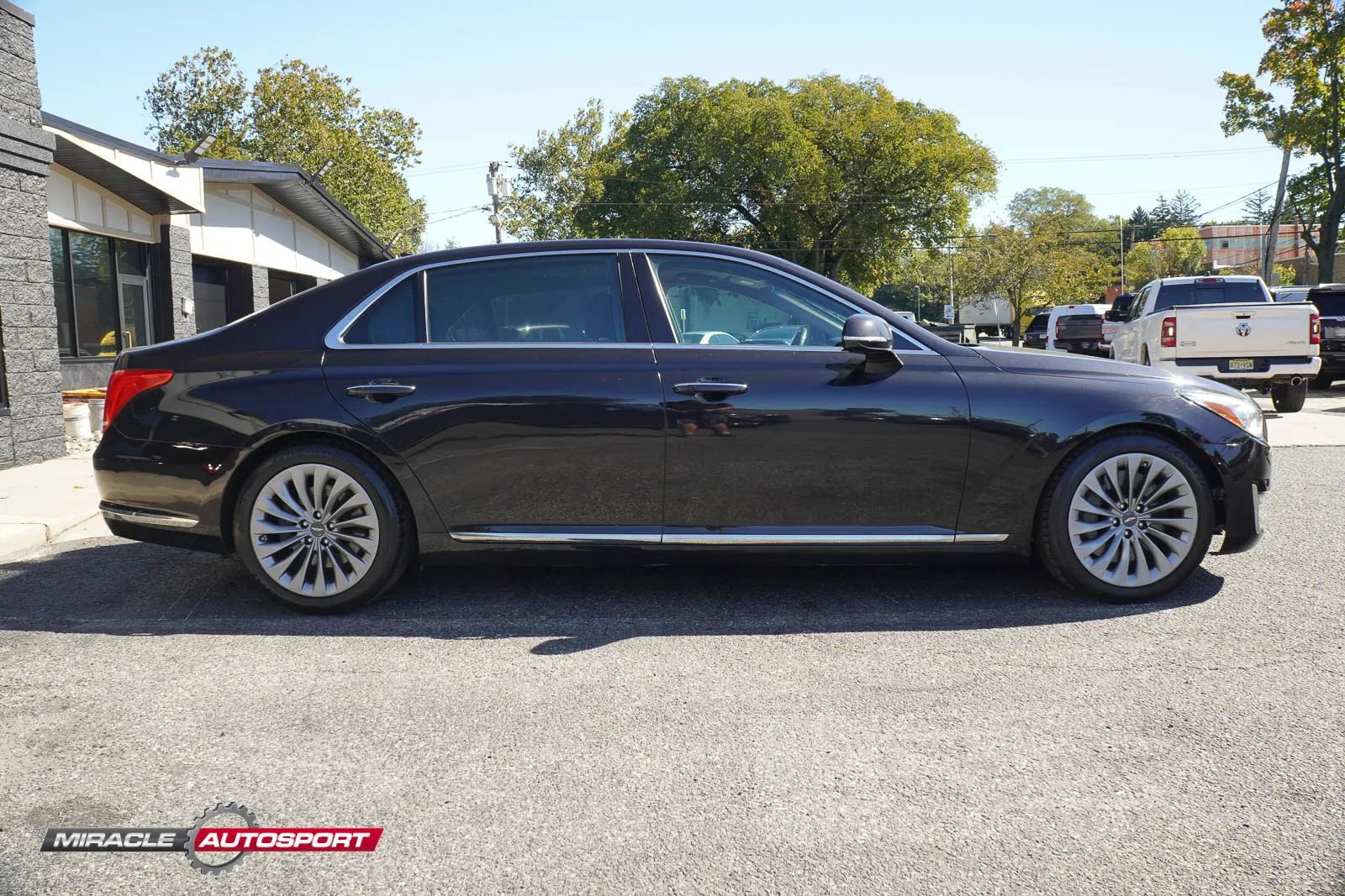 Used 2019 Genesis G90 3.3T Premium AWD/4WD image 8