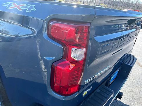 Used 2024 Chevrolet Silverado 1500 LT image 35