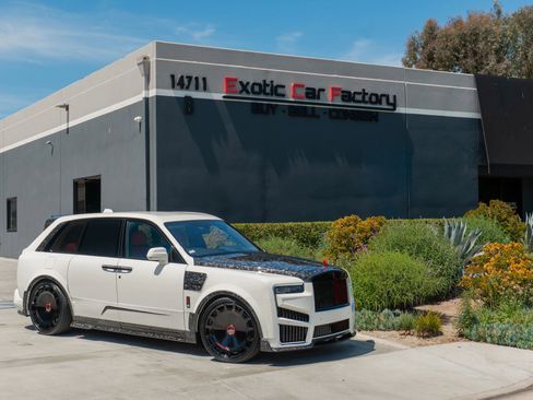 Used 2026 Rolls-Royce Cullinan AWD/4WD image 1