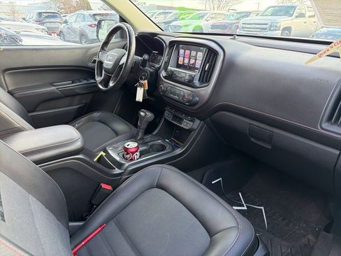 Used 2017 GMC Canyon SLE w/ All Terrain Package image 5