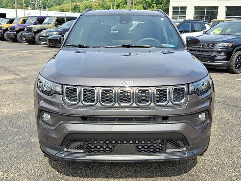 Certified 2024 Jeep Compass Latitude AWD/4WD image 2