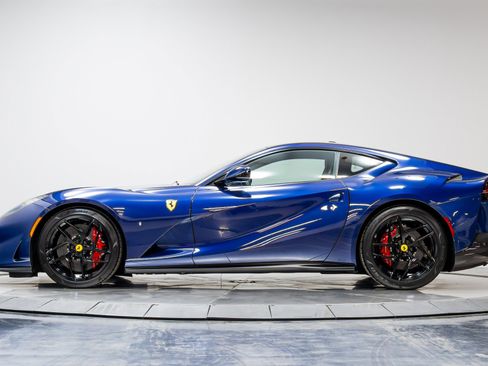 Used 2019 Ferrari 812 Superfast image 31