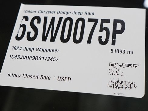 Used 2024 Jeep Wagoneer Series III w/ Premium Group I AWD/4WD image 37