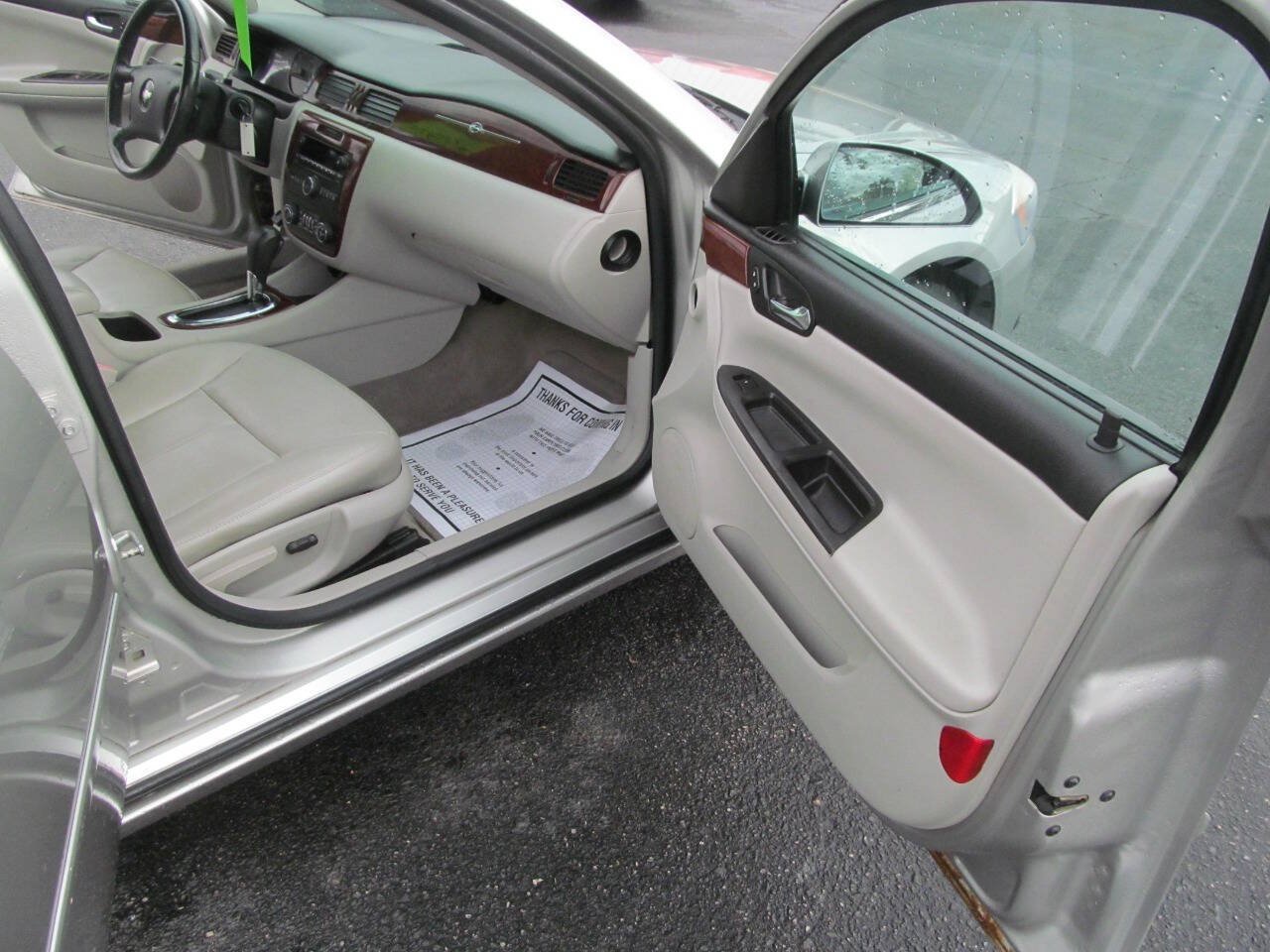 Used 2007 Chevrolet Impala LT FWD image 19