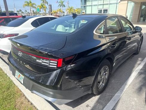 Used 2025 Hyundai Sonata SE FWD image 6