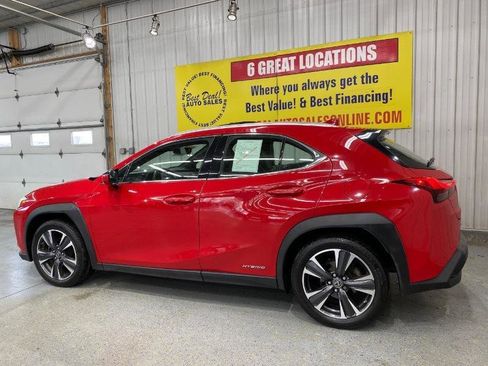 Used 2019 Lexus UX 250h w/ Premium Package image 3