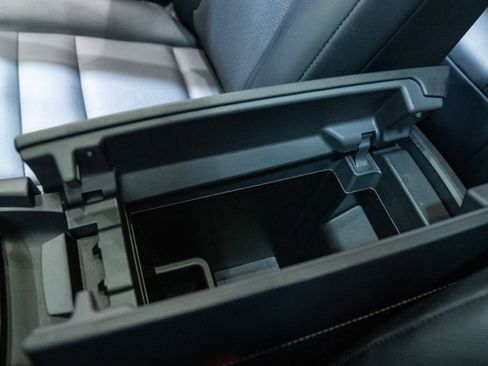 Used 2023 Nissan Rogue SV w/ SV Premium B Package image 29