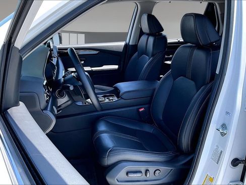 Used 2025 Honda Pilot EX-L image 19