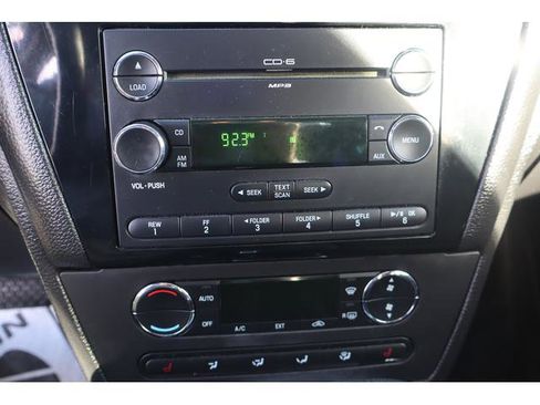 Used 2009 Ford Fusion SEL image 13