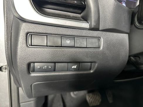 Used 2021 Nissan Rogue SV w/ Premium Package image 19