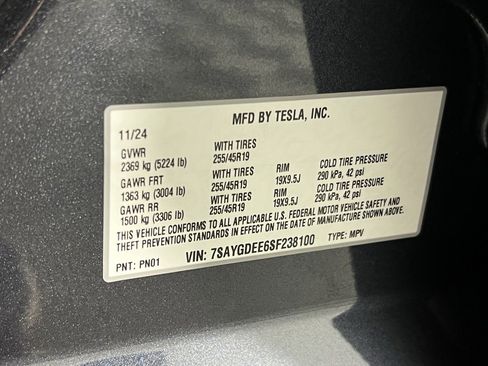 Used 2025 Tesla Model Y Long Range image 36
