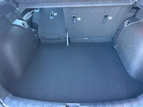 Used 2019 Nissan Kicks SR w/ SR Premium Package FWD image 14