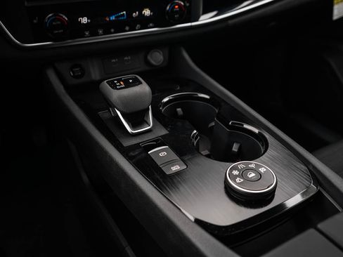 New 2026 Nissan Rogue SV AWD/4WD image 27