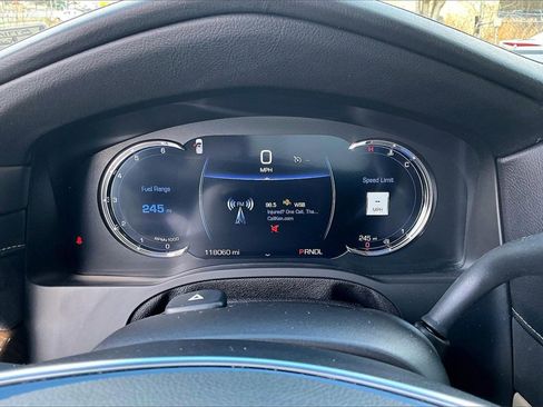 Used 2018 Cadillac Escalade Luxury image 13