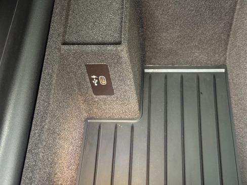 Used 2021 BMW 540i w/ M Sport Package image 35