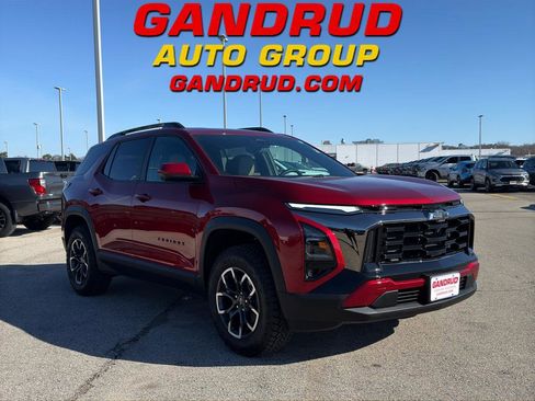 Used 2026 Chevrolet Equinox ACTIV w/ Convenience Package III AWD/4WD image 1