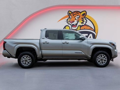 New 2026 Toyota Tacoma SR5 image 4