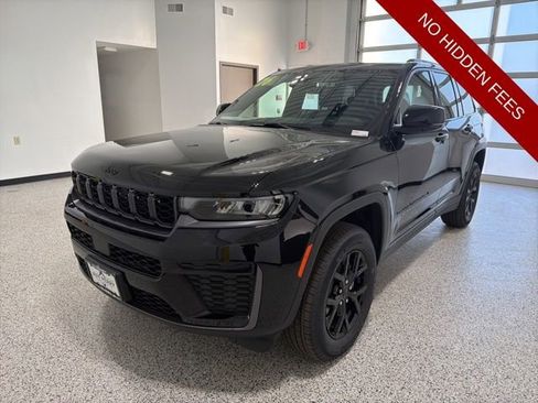 New 2026 Jeep Grand Cherokee Altitude AWD/4WD image 6
