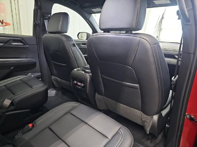 Used 2026 GMC Acadia Elevation w/ Black Edition FWD image 31