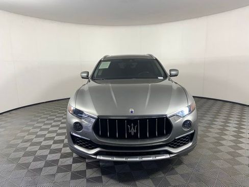Used 2019 Maserati Levante GranLusso AWD/4WD image 4