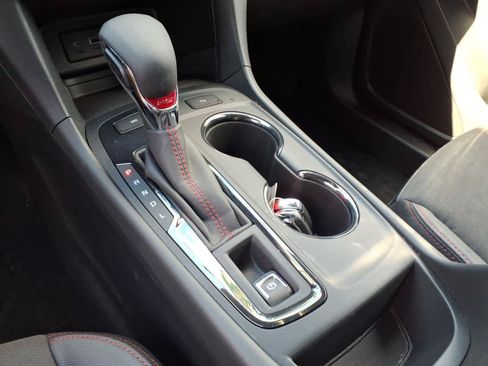 Used 2023 Chevrolet Equinox RS w/ LPO, Floor Liner Package AWD/4WD image 13