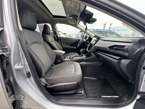 Used 2024 Subaru Crosstrek 2.0i Premium image 9