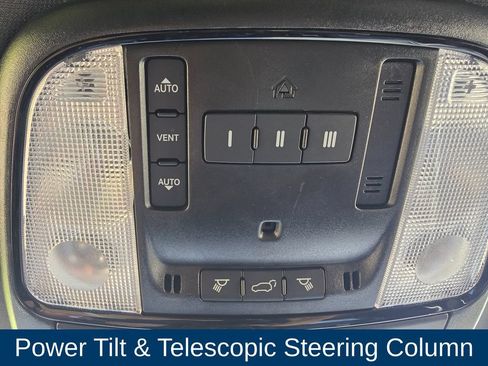 Used 2025 Dodge Durango GT AWD/4WD image 38