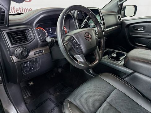 Used 2024 Nissan Titan PRO-4X image 19